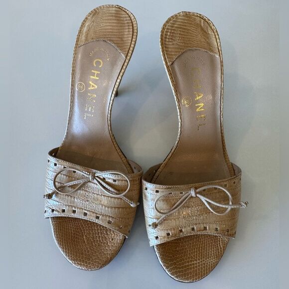 Chanel CC Logo Bow Beige Tan Leather Pastel Kitten Heels EU 36.5 US 6.5 Vintage - Picture 10 of 10